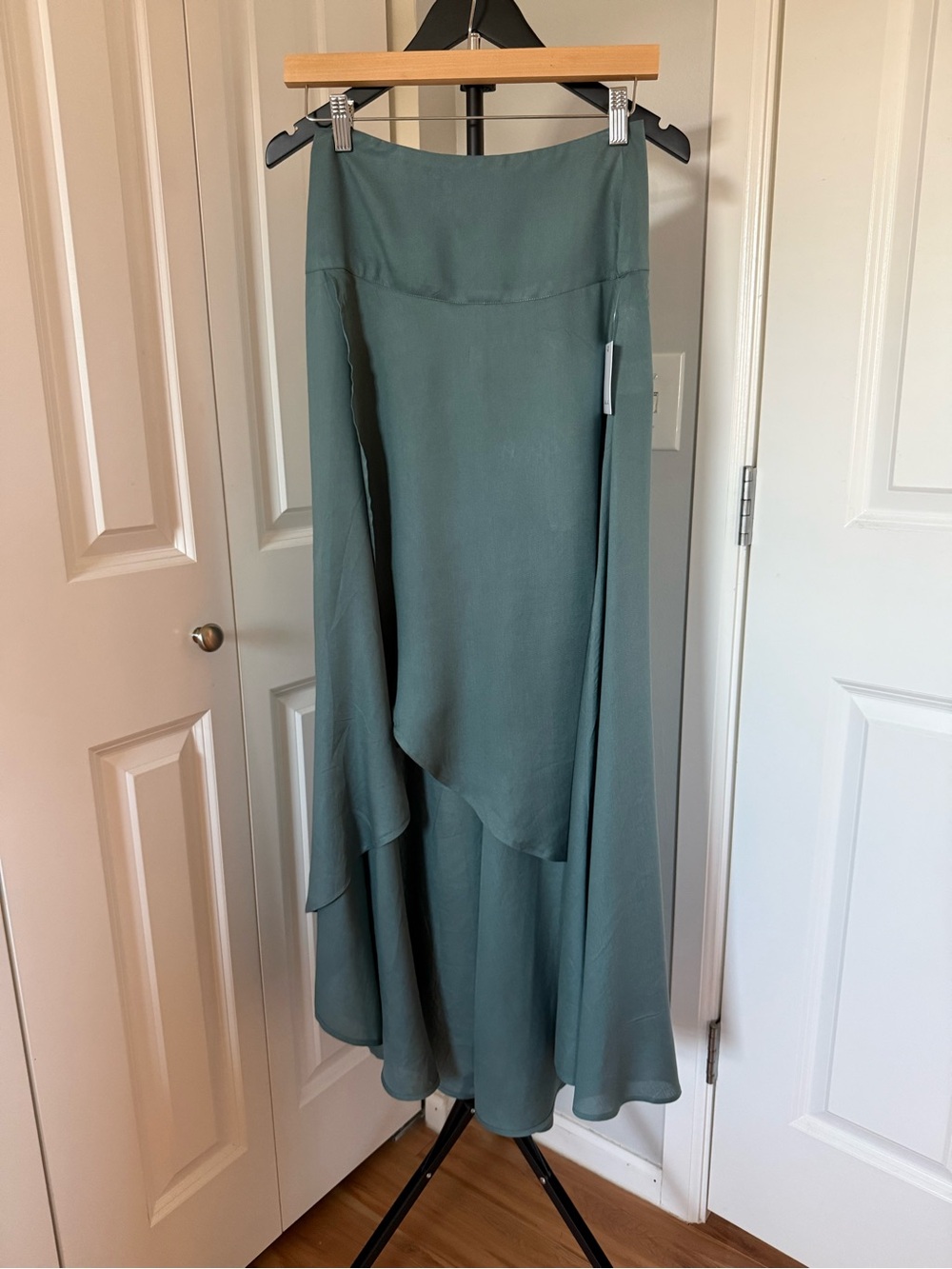 O'Neill Sage Green High-Low Asymmetric Skirt